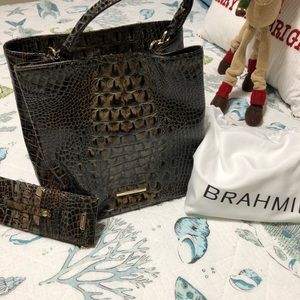 Brahmin Bag and Wallet to match.  Includes Brahmin Dust cover.